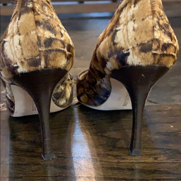 Like New Manolo Blahnik calf hair pumps - Picture 6 of 8